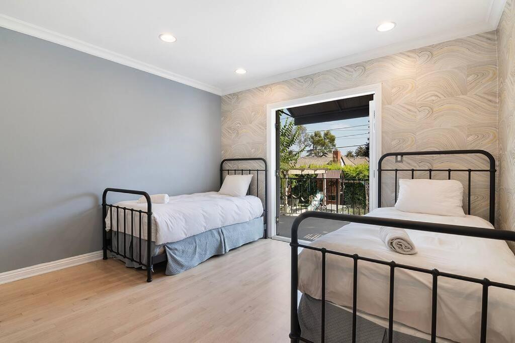 Spacious 6-Bedroom LA Home with Fire Pit, Kids' Playground, and Outdoor Dining