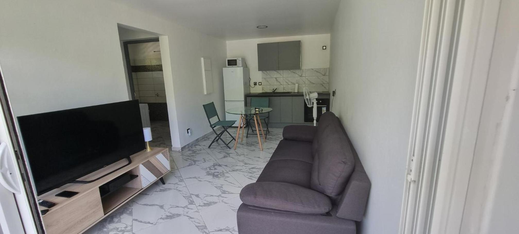LABROUSSE appartement - possibilité location véhicule