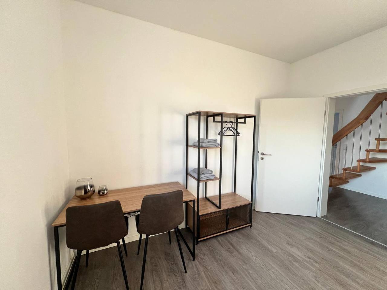 Einzigartiger Neubau-Bungalow - Luxus-Küche, große Terrasse mit Garten - Perfekt für Familie und Gruppen