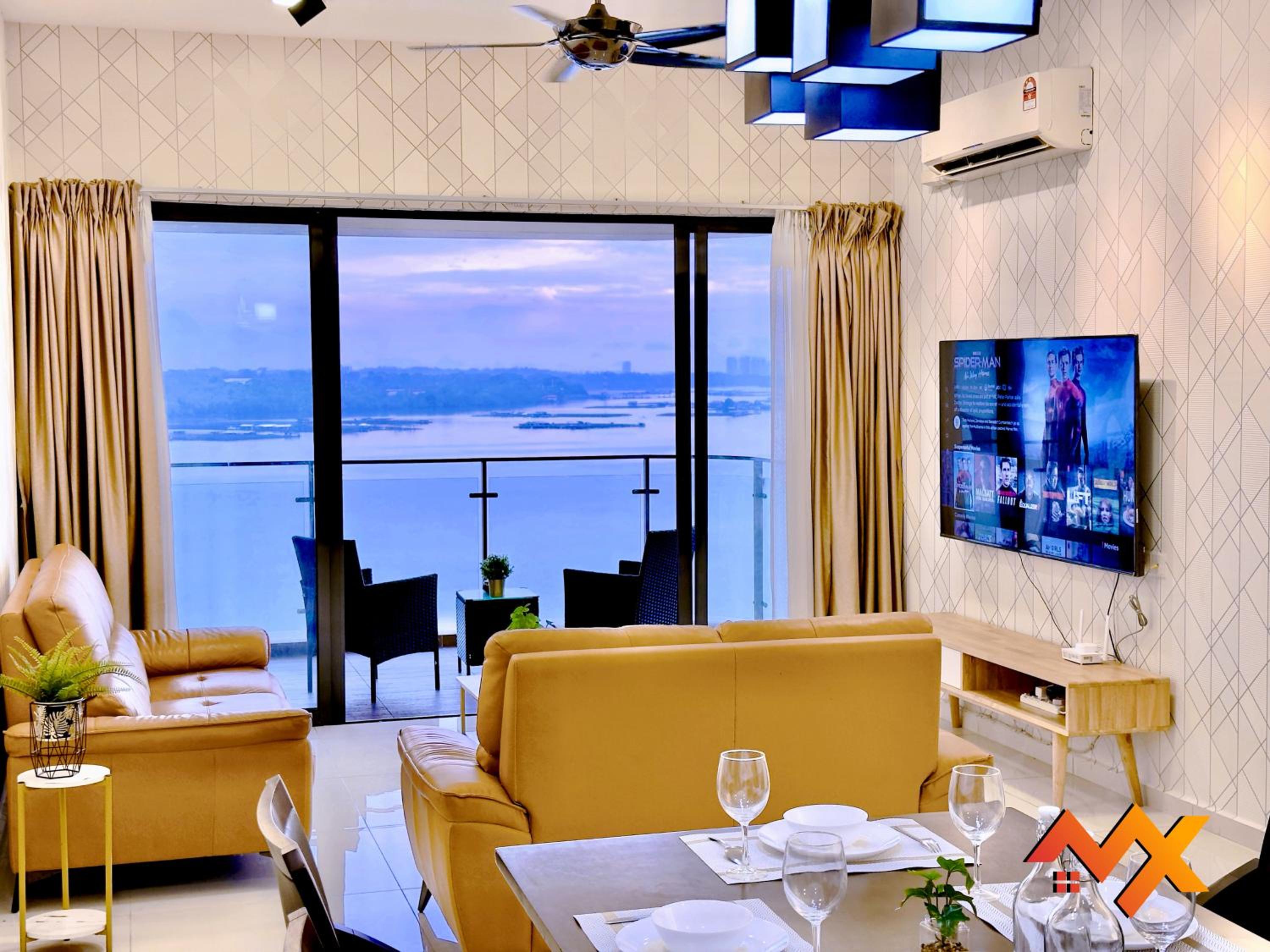 Full Sea View Country Garden Danga Bay 6-13pax Smart TV 70inch-Netflix