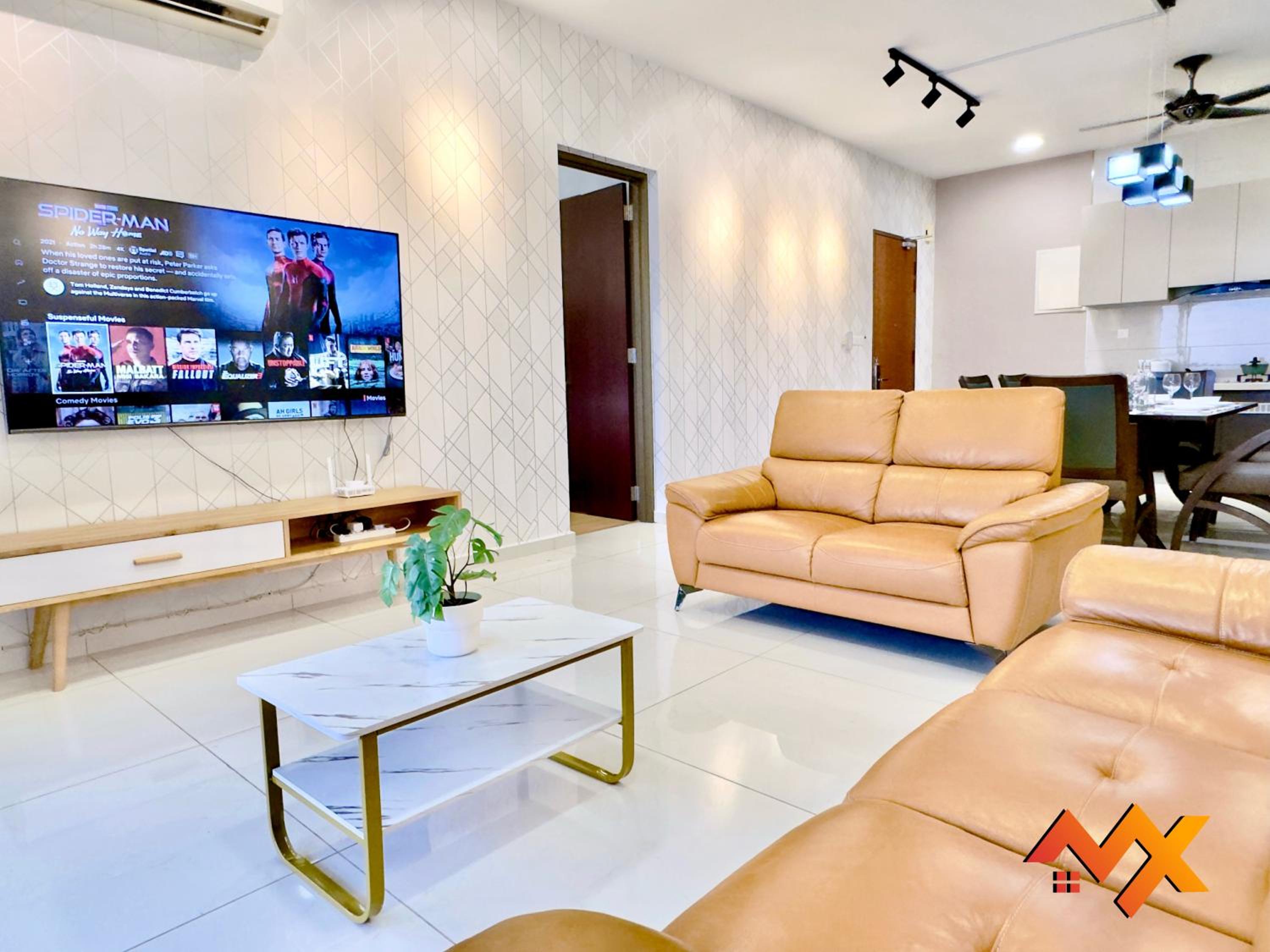 Full Sea View Country Garden Danga Bay 6-13pax Smart TV 70inch-Netflix