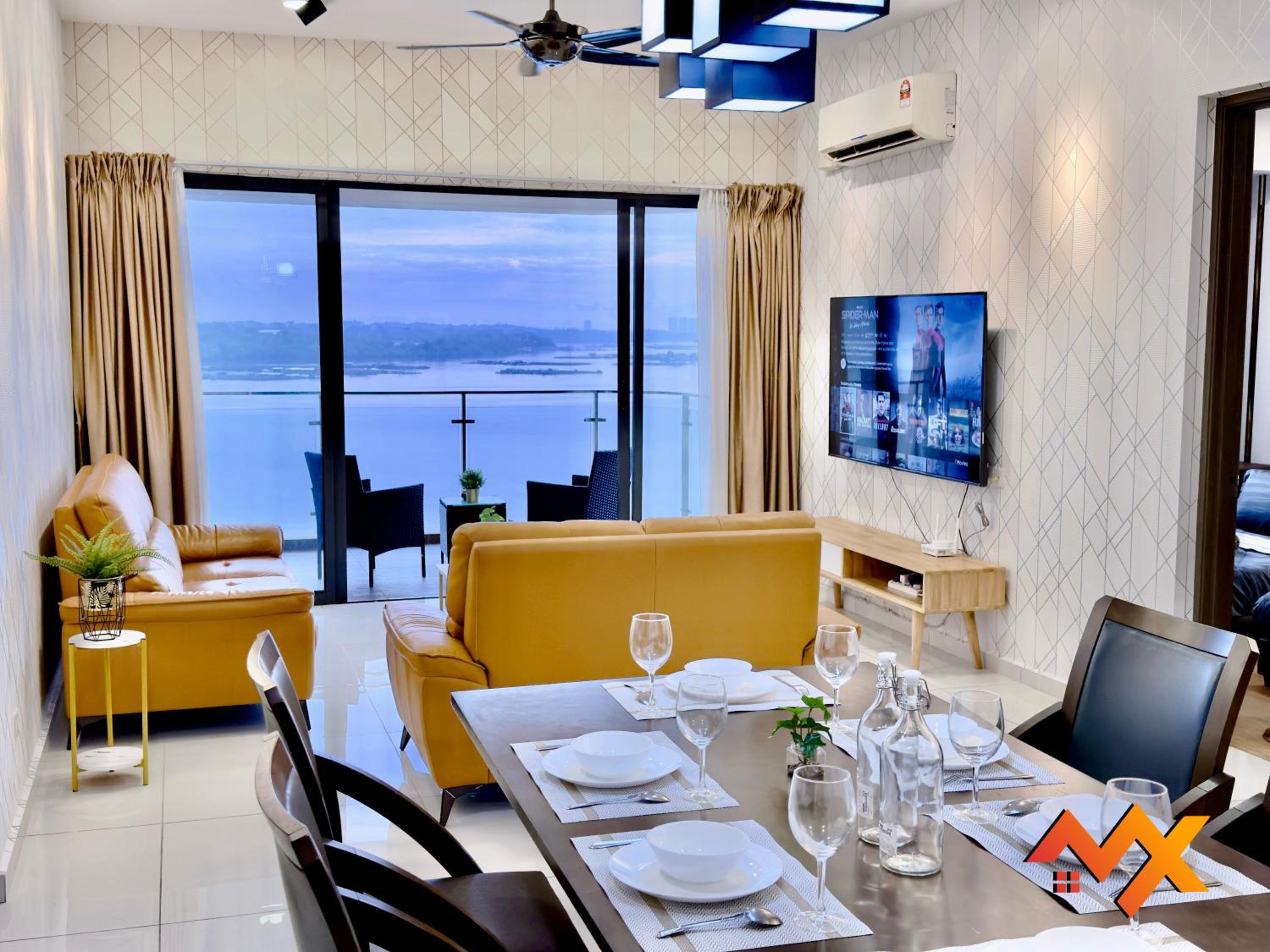Full Sea View Country Garden Danga Bay 6-13pax Smart TV 70inch-Netflix