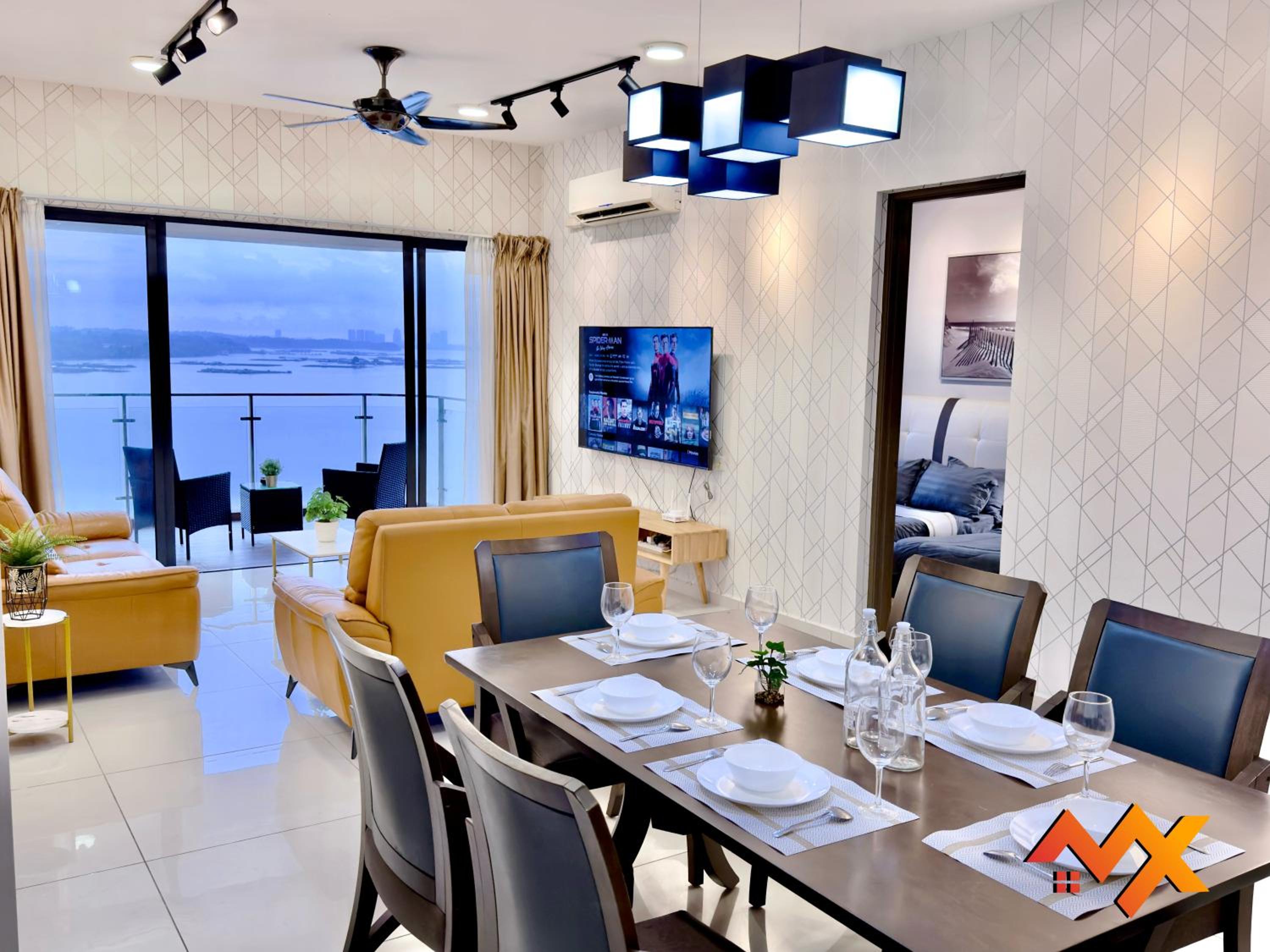 Full Sea View Country Garden Danga Bay 6-13pax Smart TV 70inch-Netflix