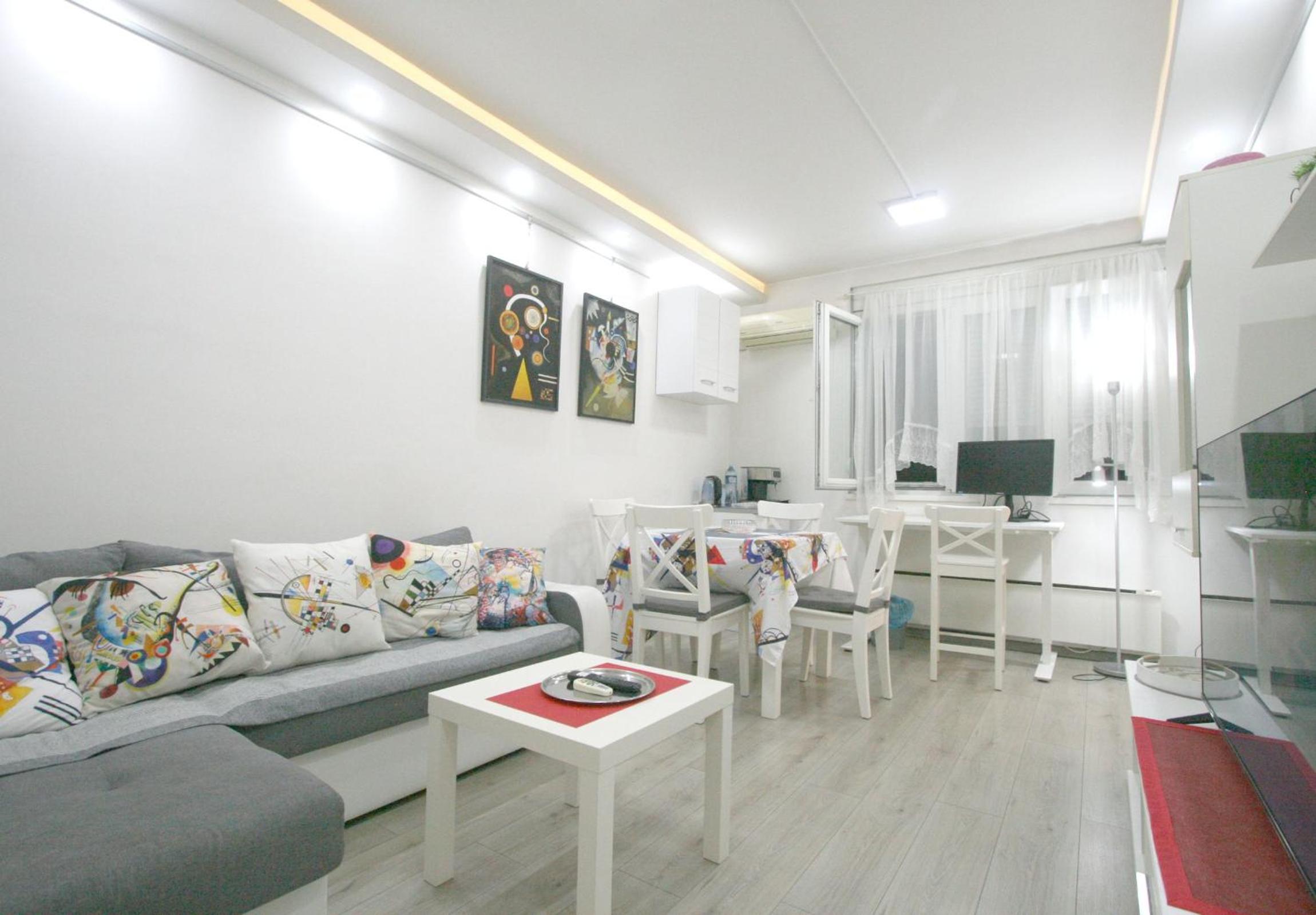 Kandinsky business apartment with workspace in Belgrade, Serbia