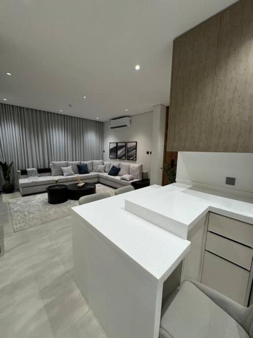Cozy 3-Bedroom Appartment