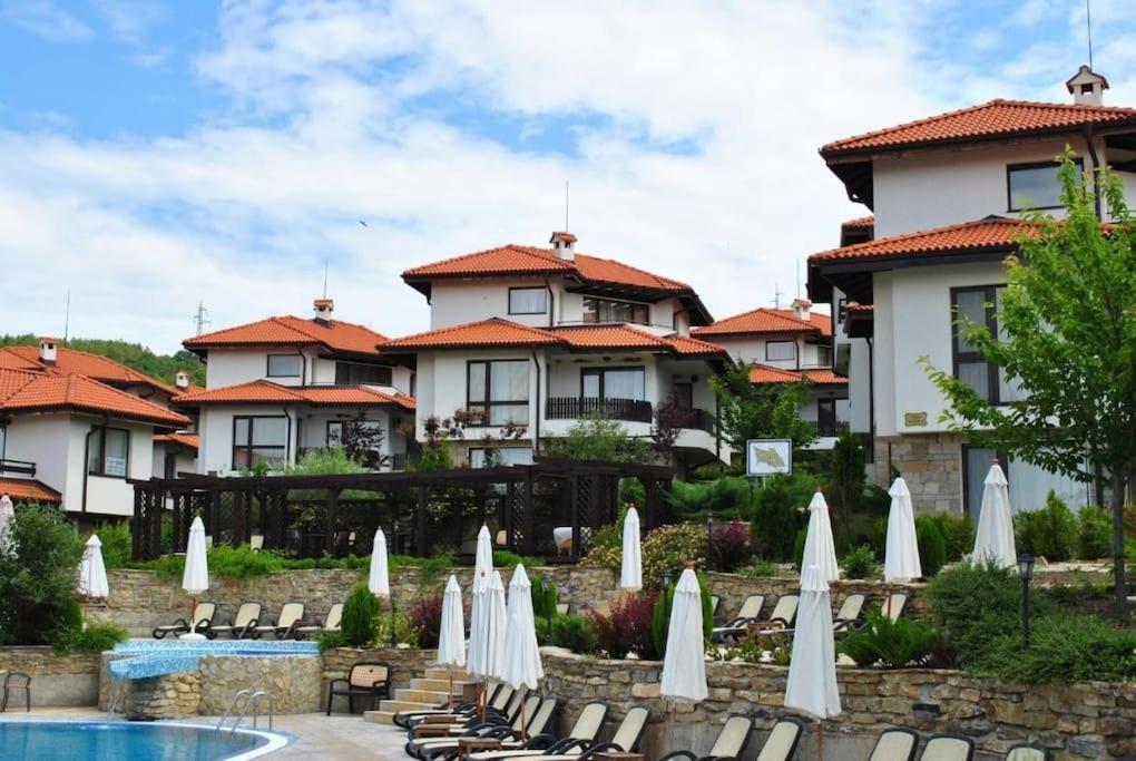 Bay view villas sunny beach entire villa