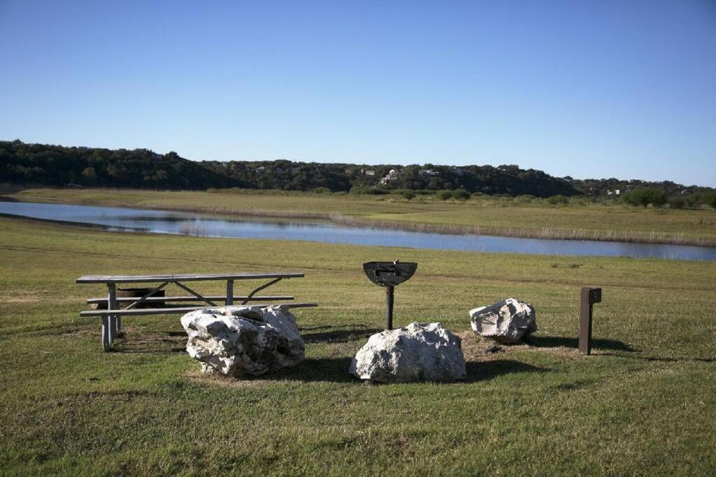 Marble Falls Vacations - RUSTIC BLUEBONNET CABIN With VIEW BY HIDDEN FALL PARK - Property Image 3
