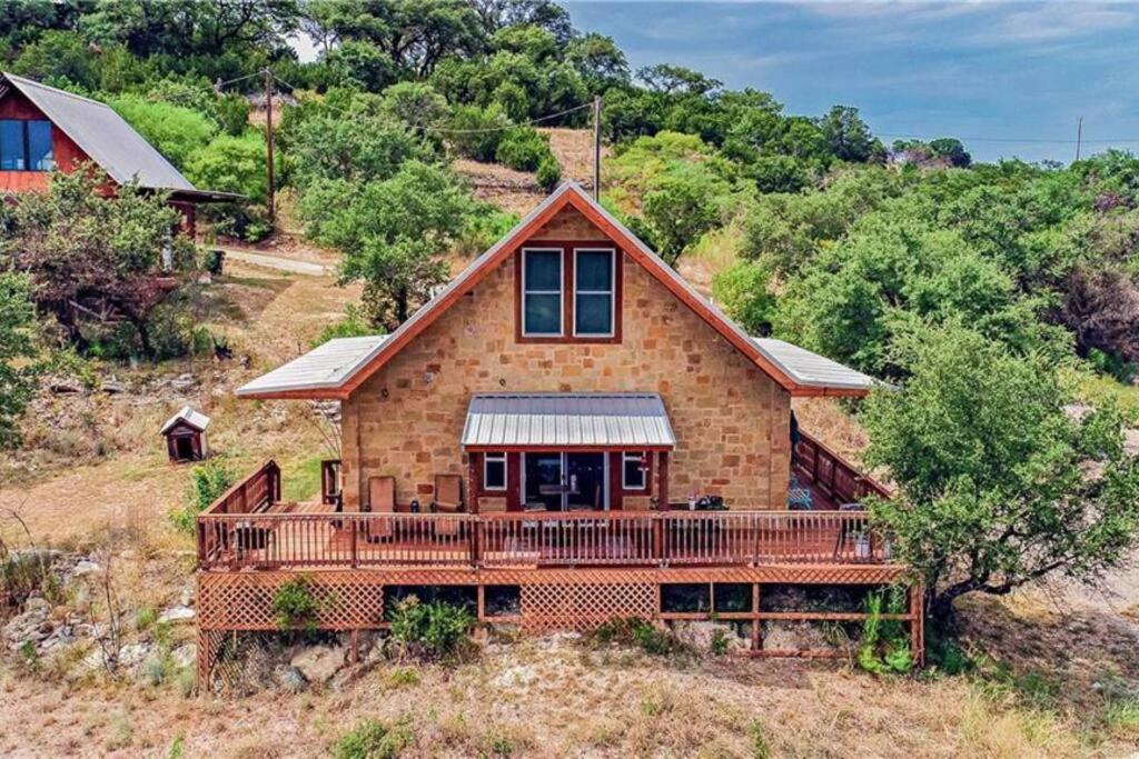 Marble Falls Vacations - RUSTIC BLUEBONNET CABIN With VIEW BY HIDDEN FALL PARK - Property Image 6