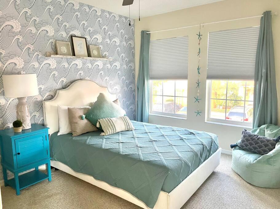Resort Townhome 10 Miles from Disney! view 2