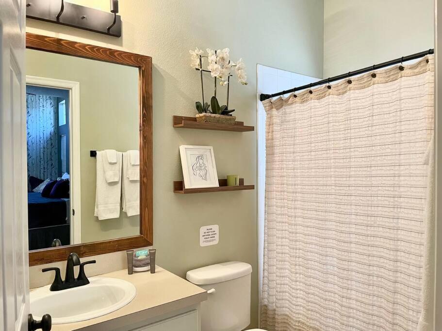 Resort Townhome 10 Miles from Disney! view 5