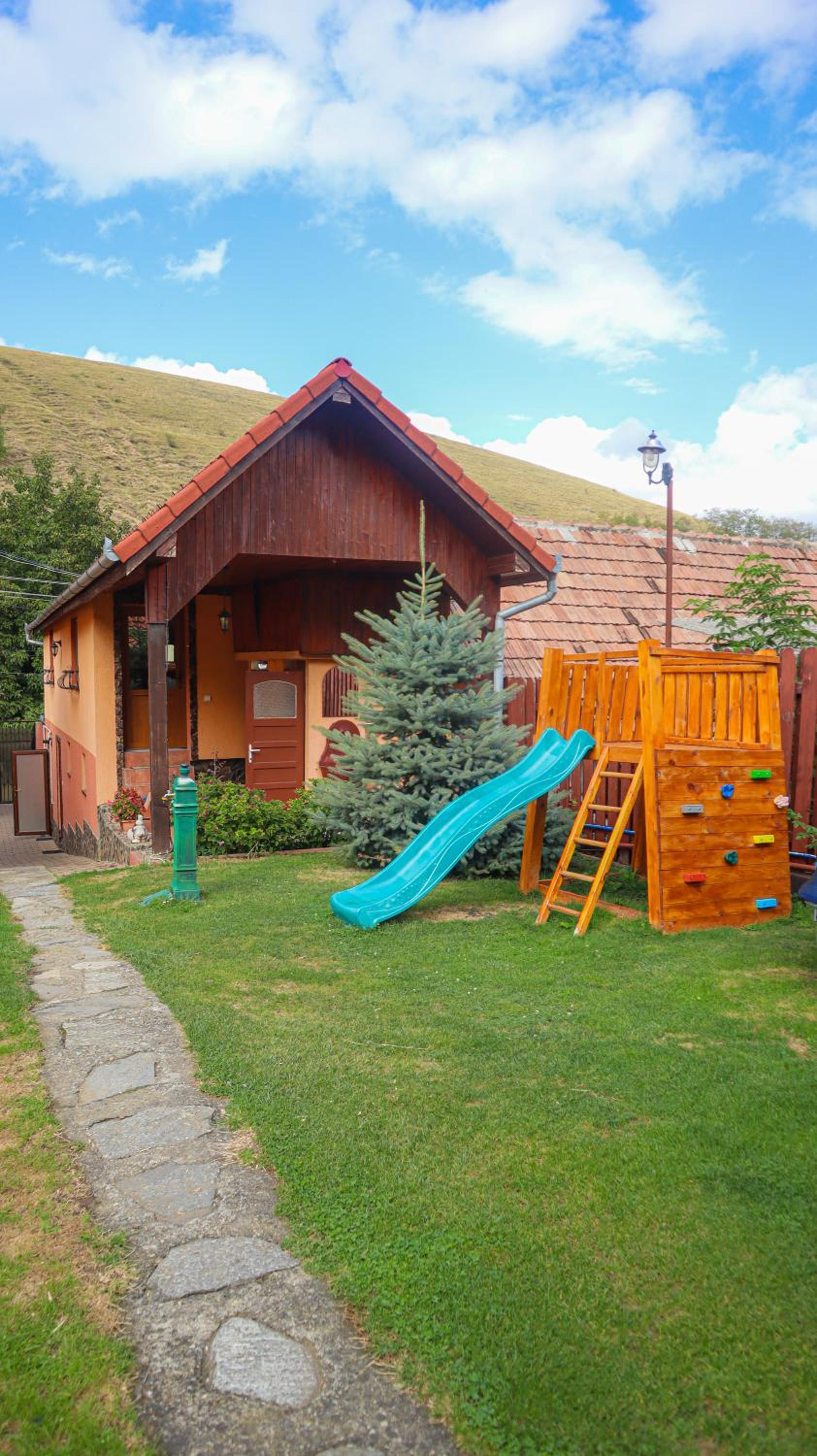Photo 23