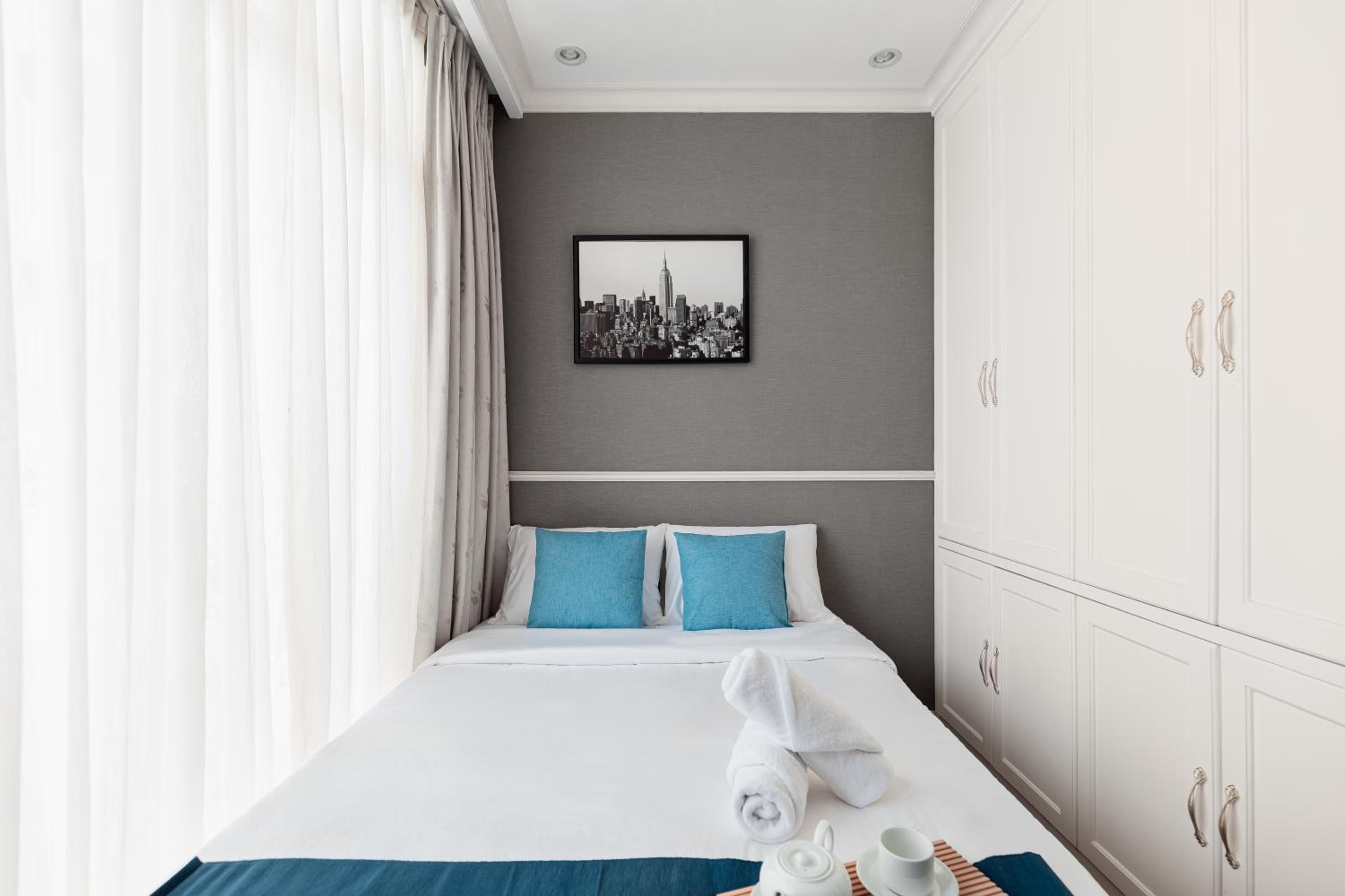 Spacious 4BR apat at Saigon Centre with pool, supermarket, view