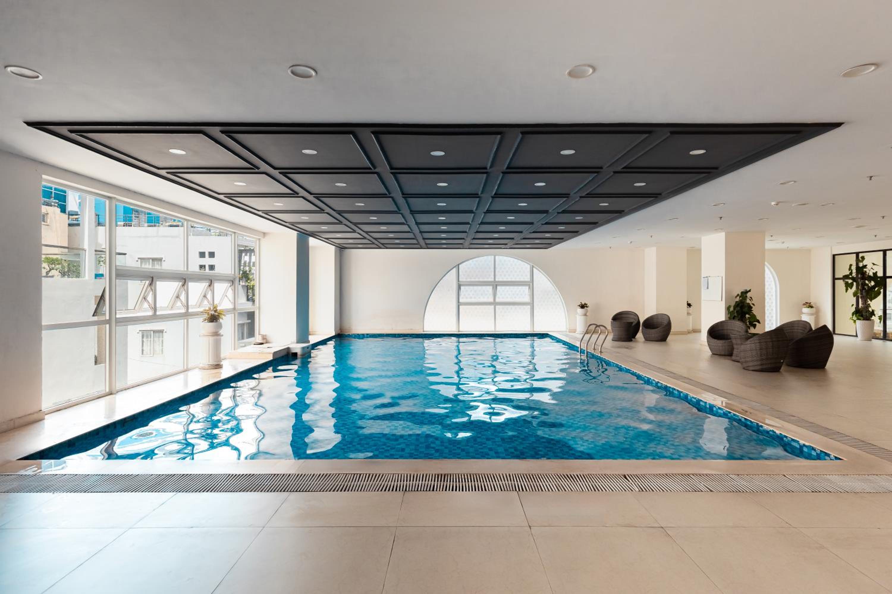 Spacious 4BR apat at Saigon Centre with pool, supermarket, view