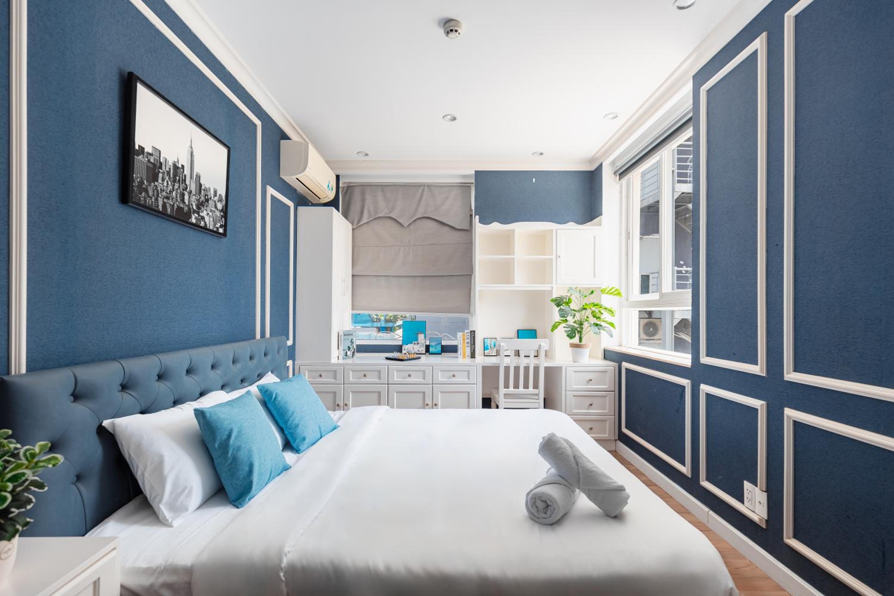 Spacious 4BR apat at Saigon Centre with pool, supermarket, view
