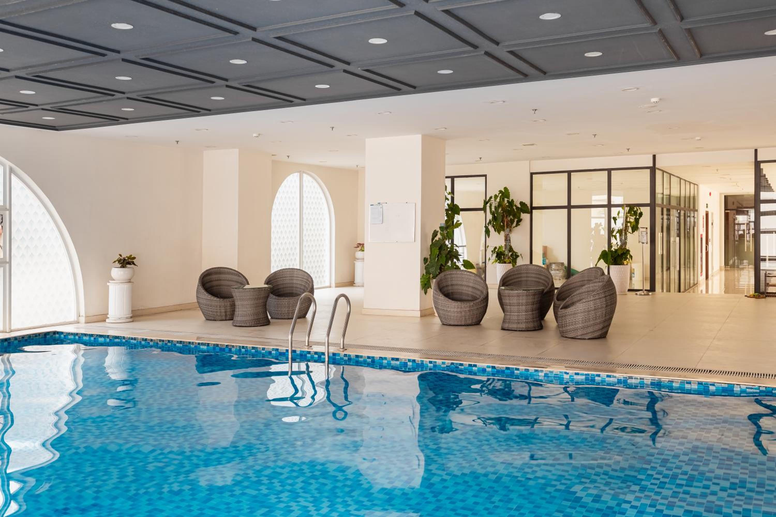 Spacious 4BR apat at Saigon Centre with pool, supermarket, view