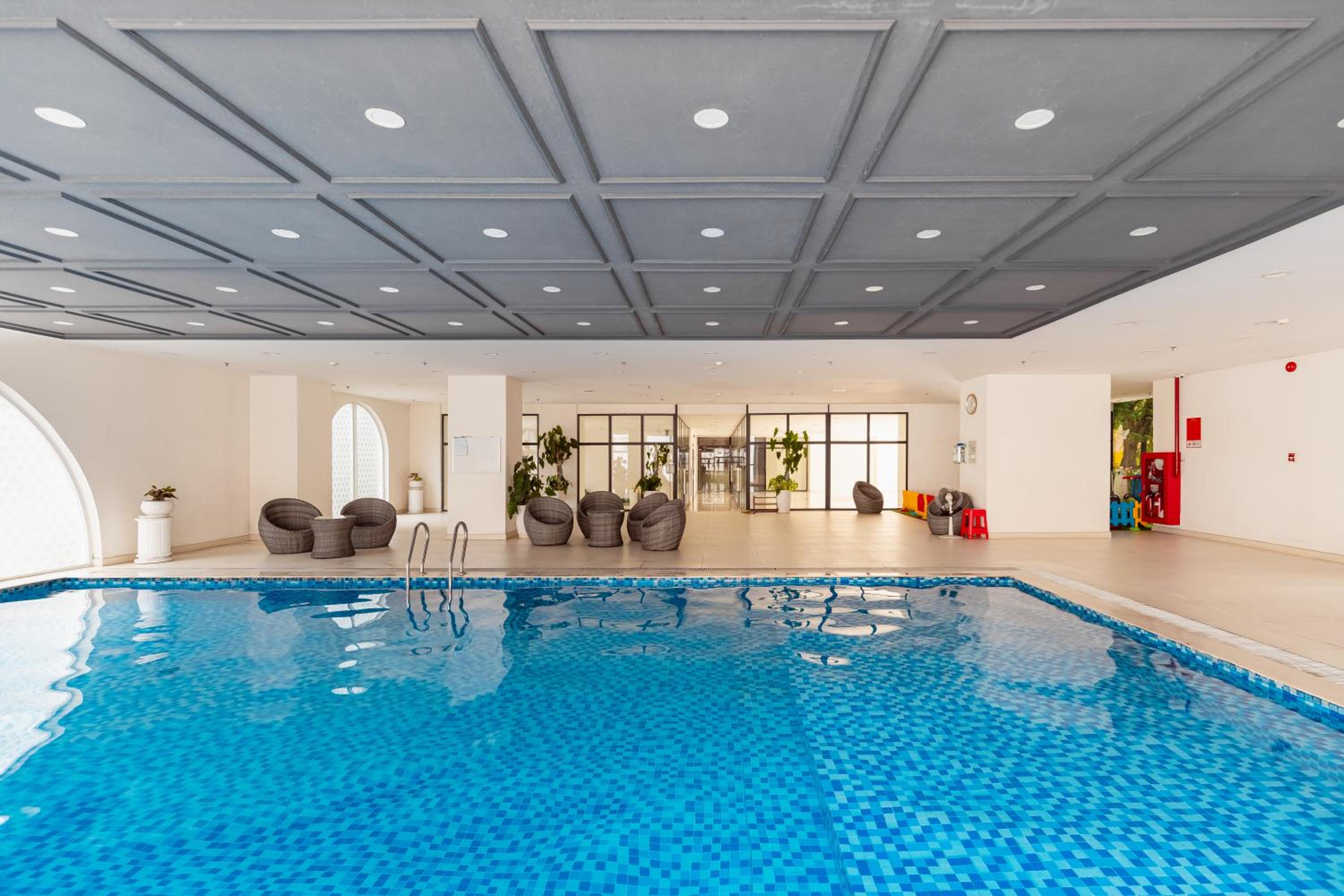 Spacious 4BR apat at Saigon Centre with pool, supermarket, view