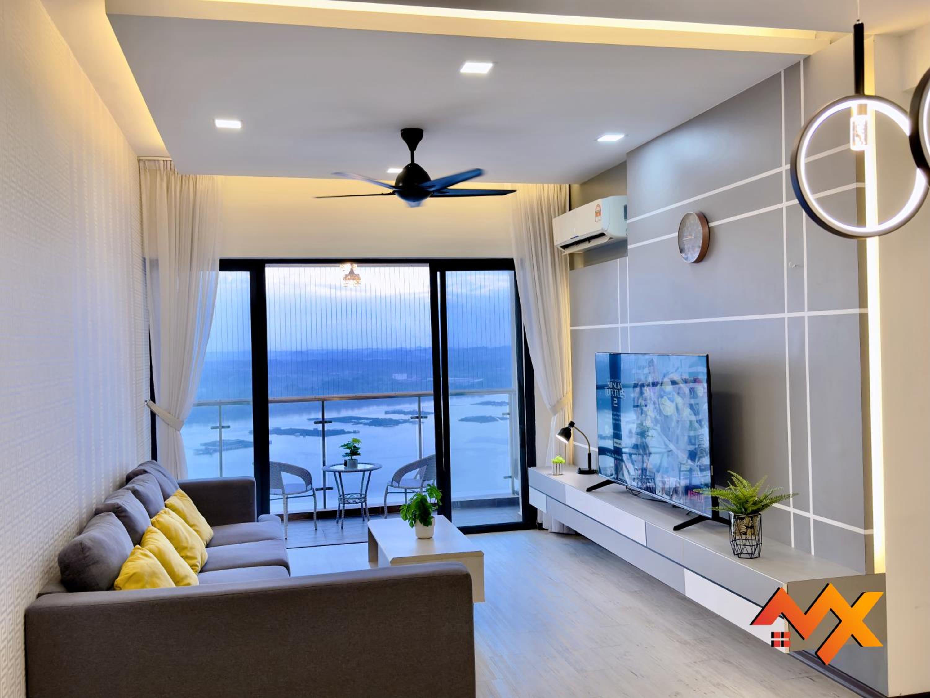 Full Sea View Country Garden Danga Bay 6-13pax Smart TV 70inch-Netflix