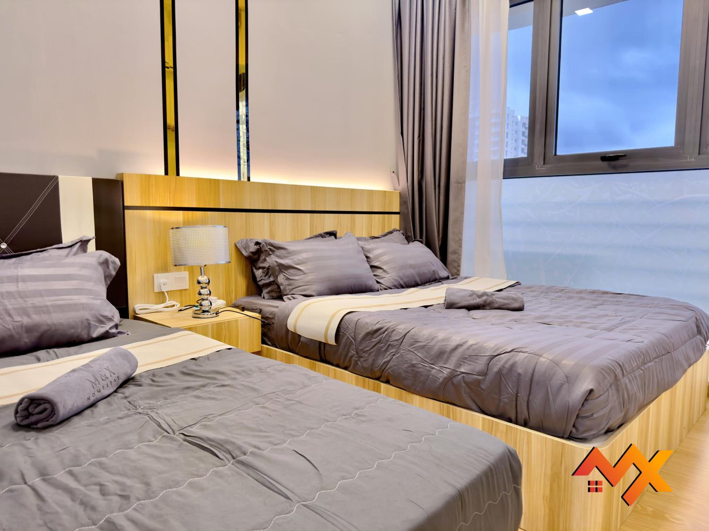 Full Sea View Country Garden Danga Bay 6-13pax Smart TV 70inch-Netflix