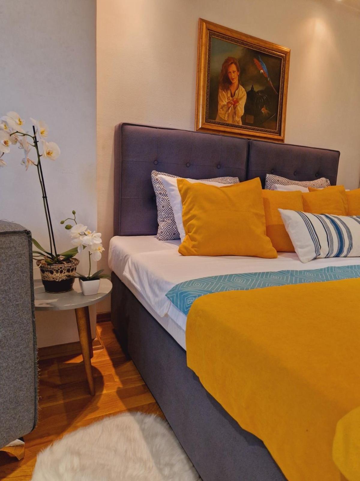 Kamche Lux Apartment