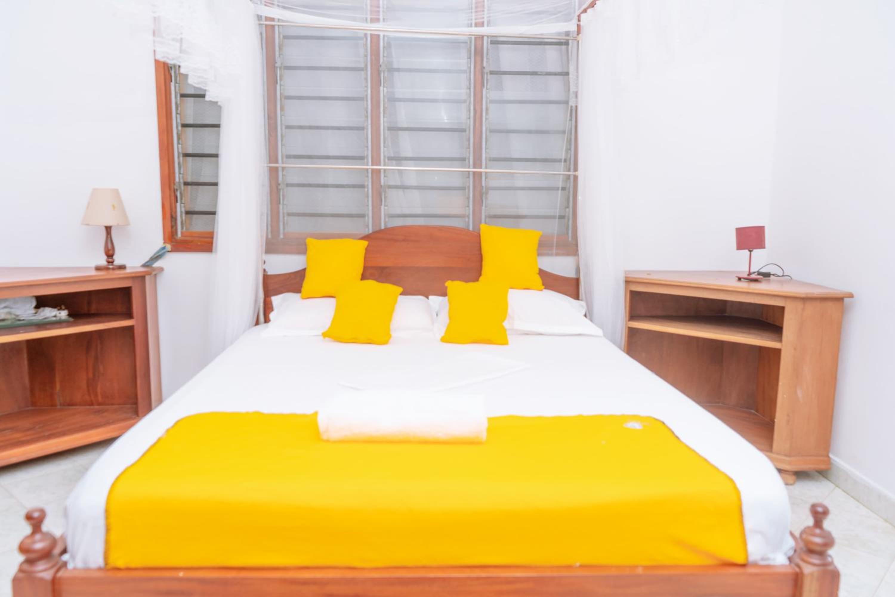 Fabulous seaview apartment view 4