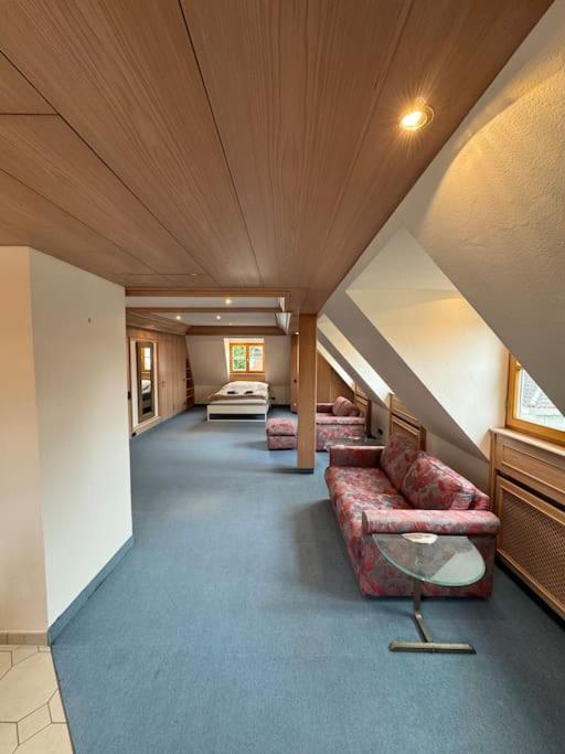 Dachgeschoss Wohnung in Bahnhof- und Seenahe - Property Image 5