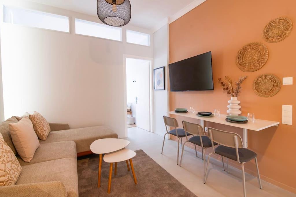 Sarah's 3bdr Apart in Athens