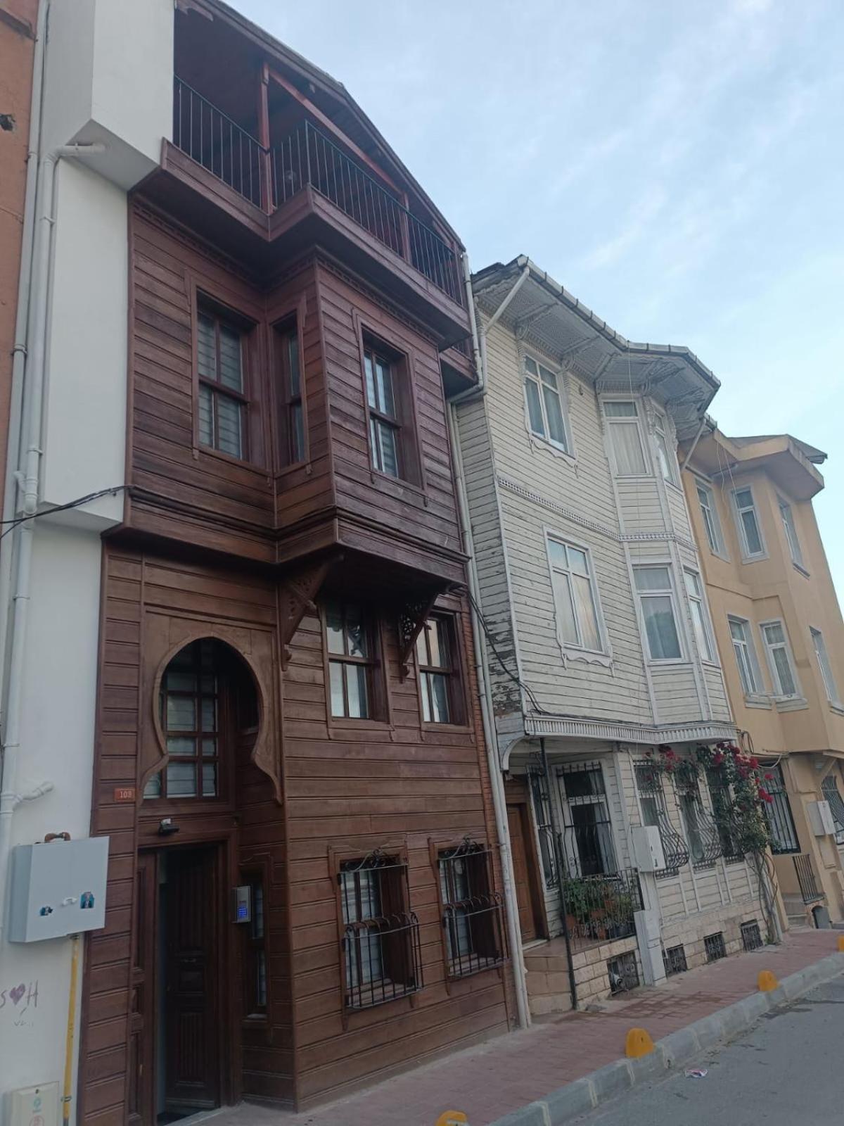 Otel şahmaran