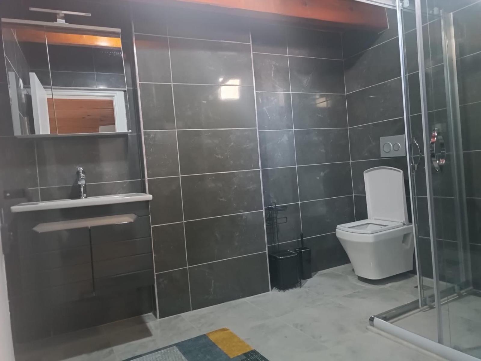 Otel şahmaran
