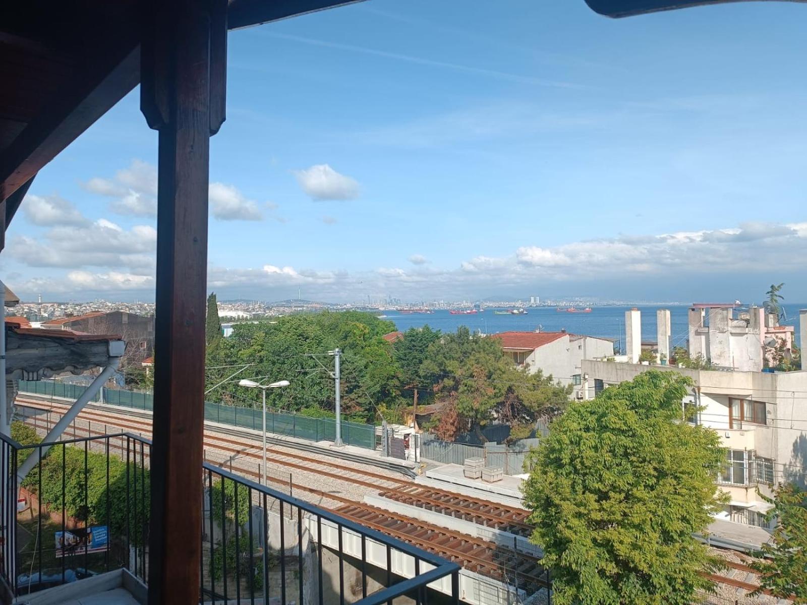 Otel şahmaran