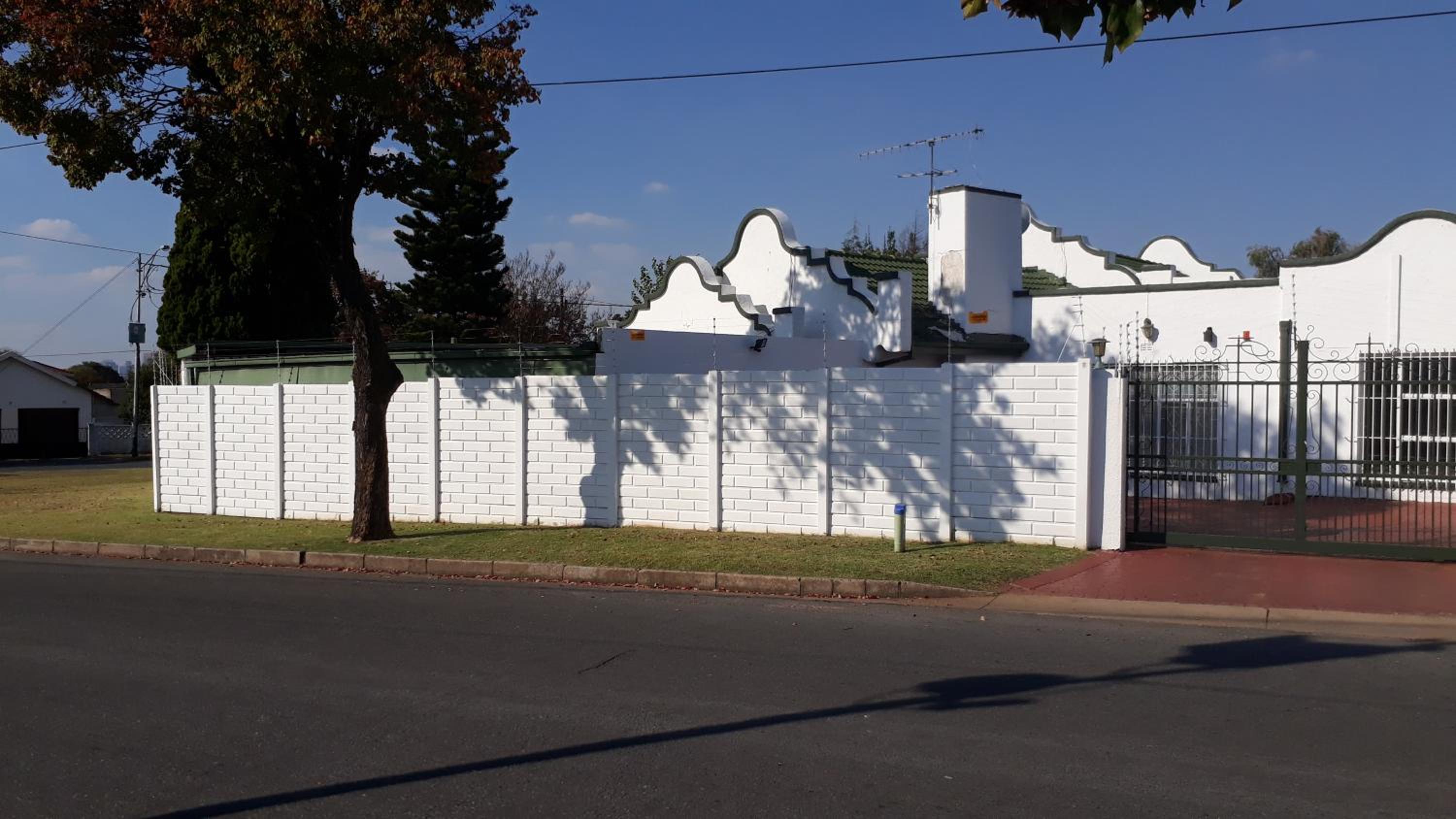 Robertsham estelle house