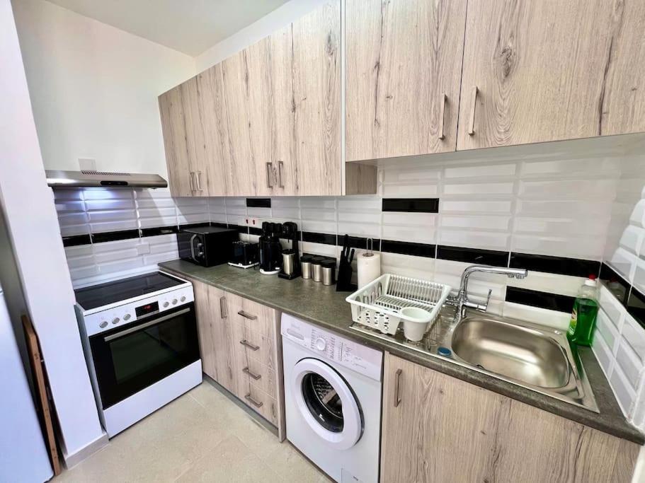 Cristiana Sea Breeze, Sleeps 3, Free Wifi