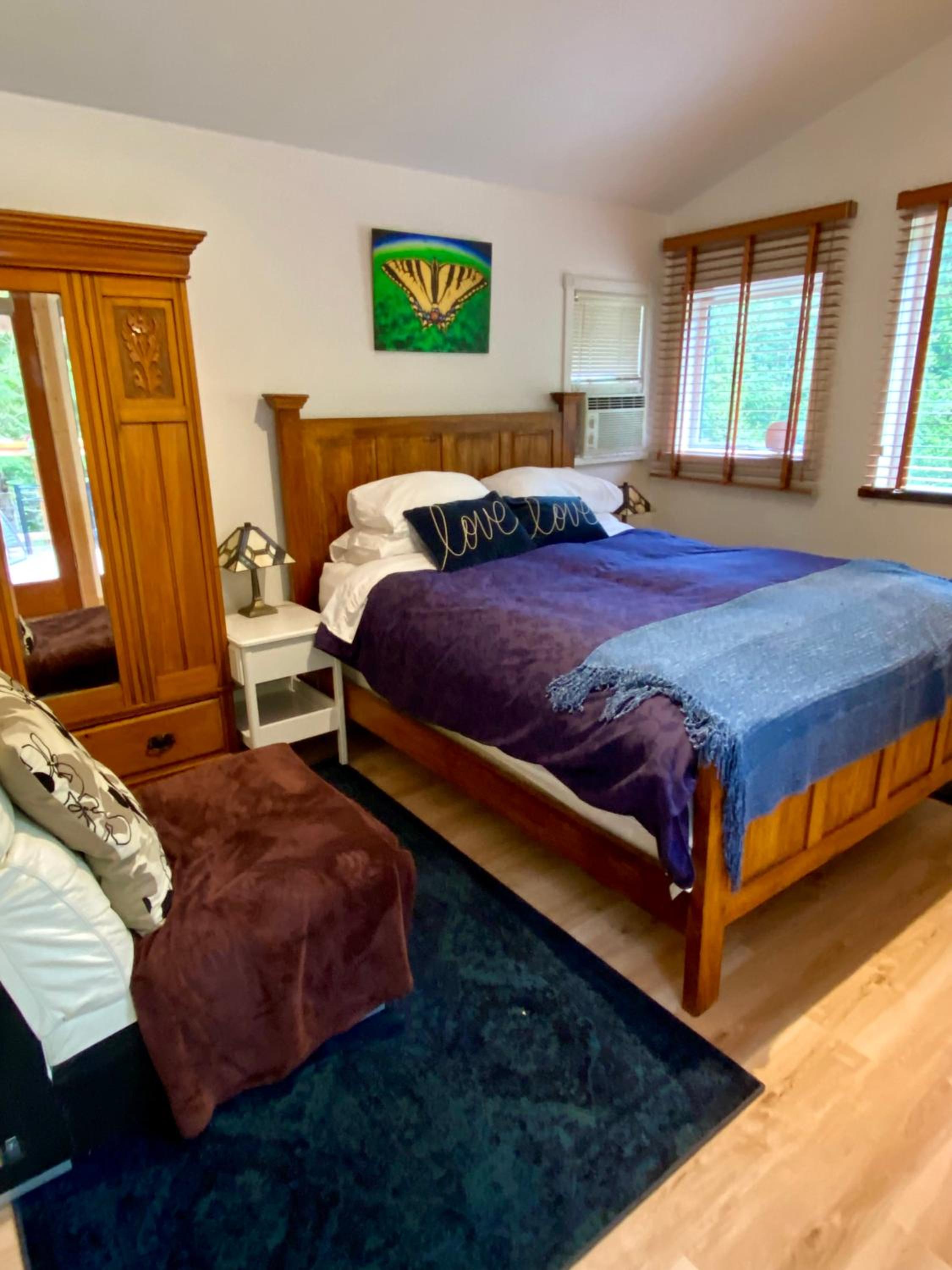 Little Cabin in Middlepoint