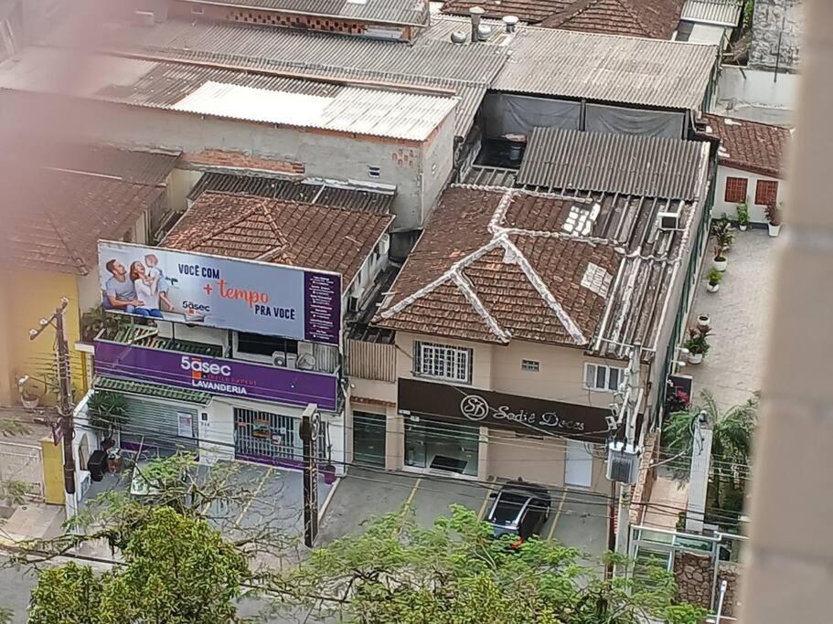 Apartamento Praia das Pitangueiras - Condomínio Golden Tower
