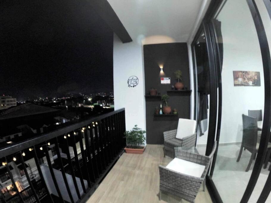 City Haven retreat - Condominio 71 view 4