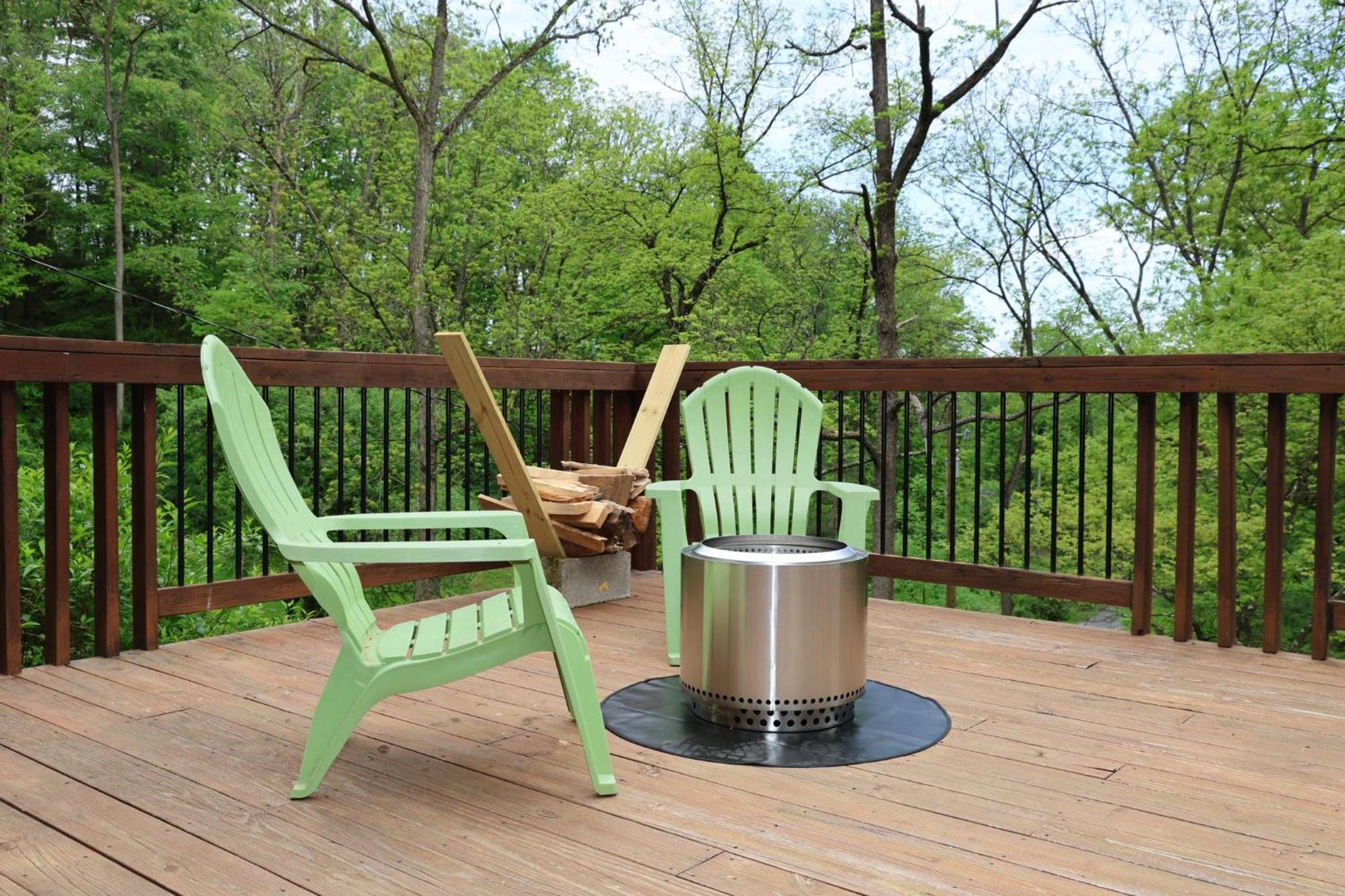 Secluded Mountain Lodge Near Williamsport with a Fireplace, Deck, and Pet-Friendly view 2
