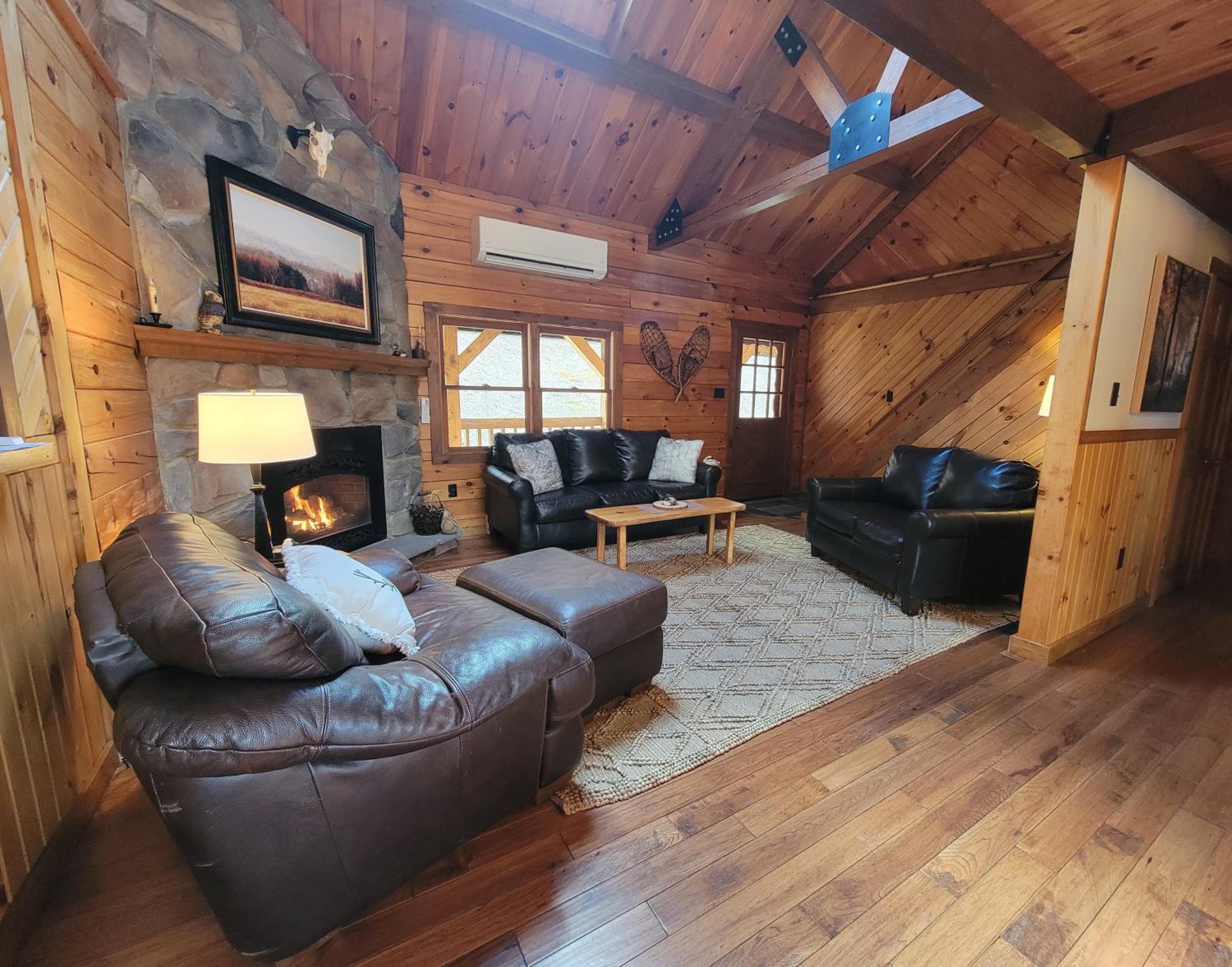 Secluded Mountain Lodge Near Williamsport with a Fireplace, Deck, and Pet-Friendly view 3