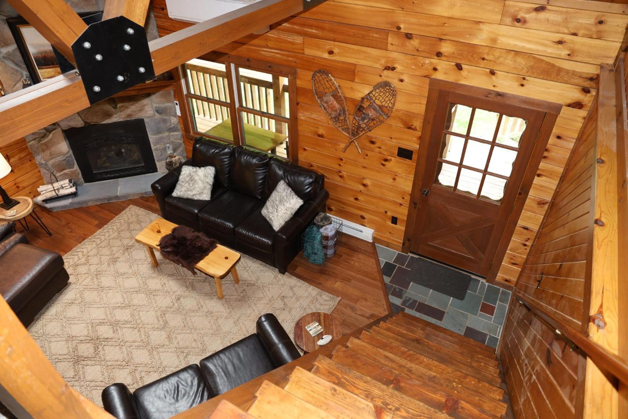 Secluded Mountain Lodge Near Williamsport with a Fireplace, Deck, and Pet-Friendly view 5