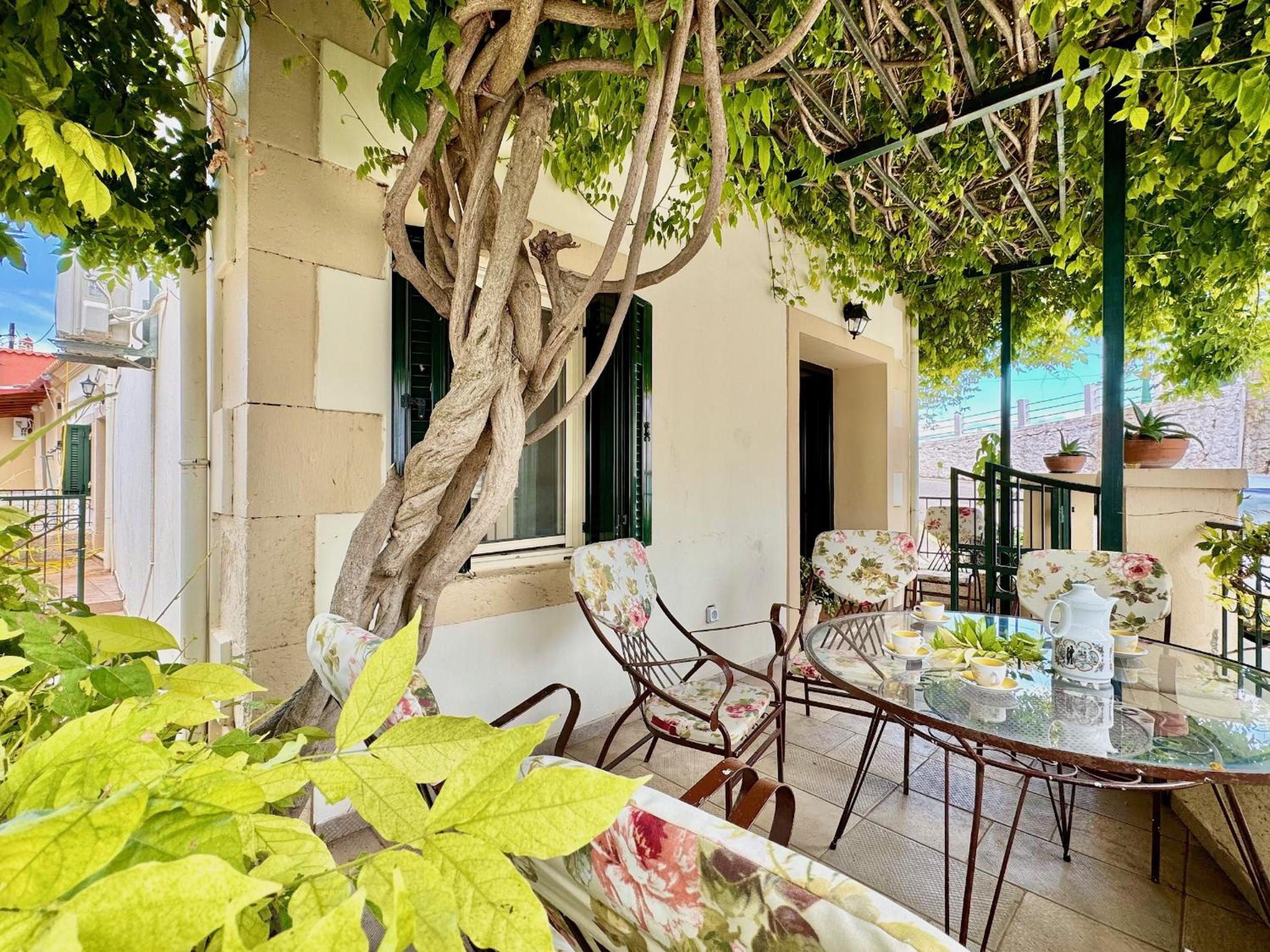 Casa Dolce with private plunge pool by DadoVillas view 5