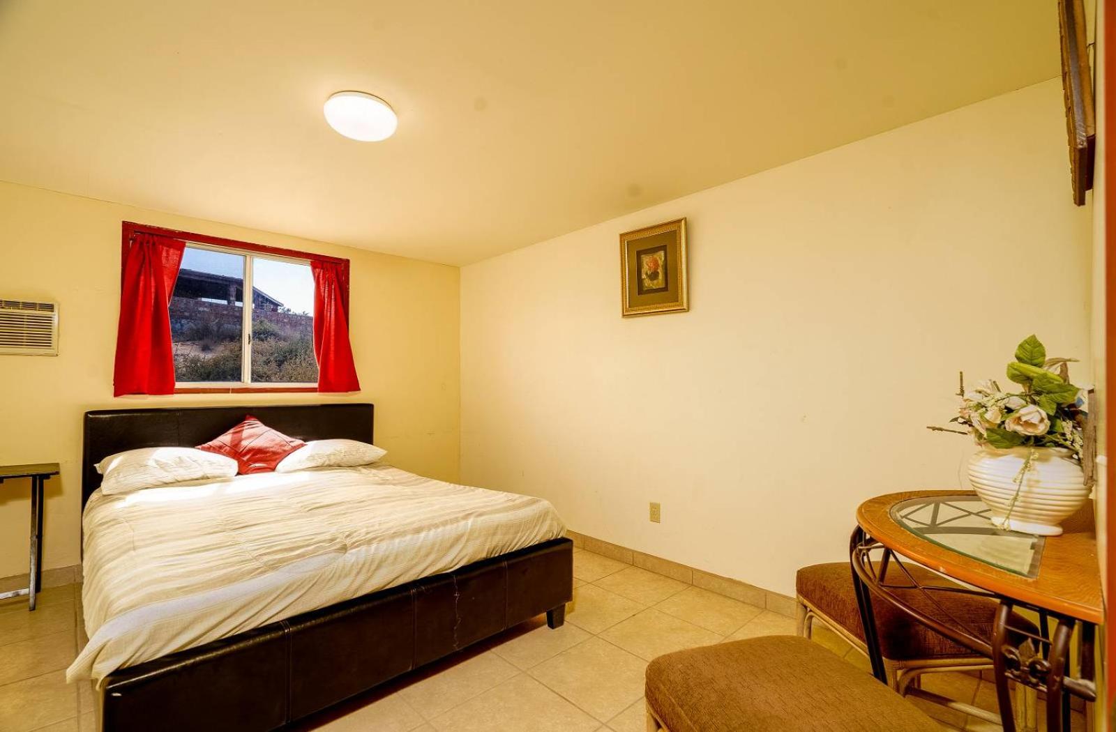 Beach Bungalow, Pool and direct Beach Access view 5