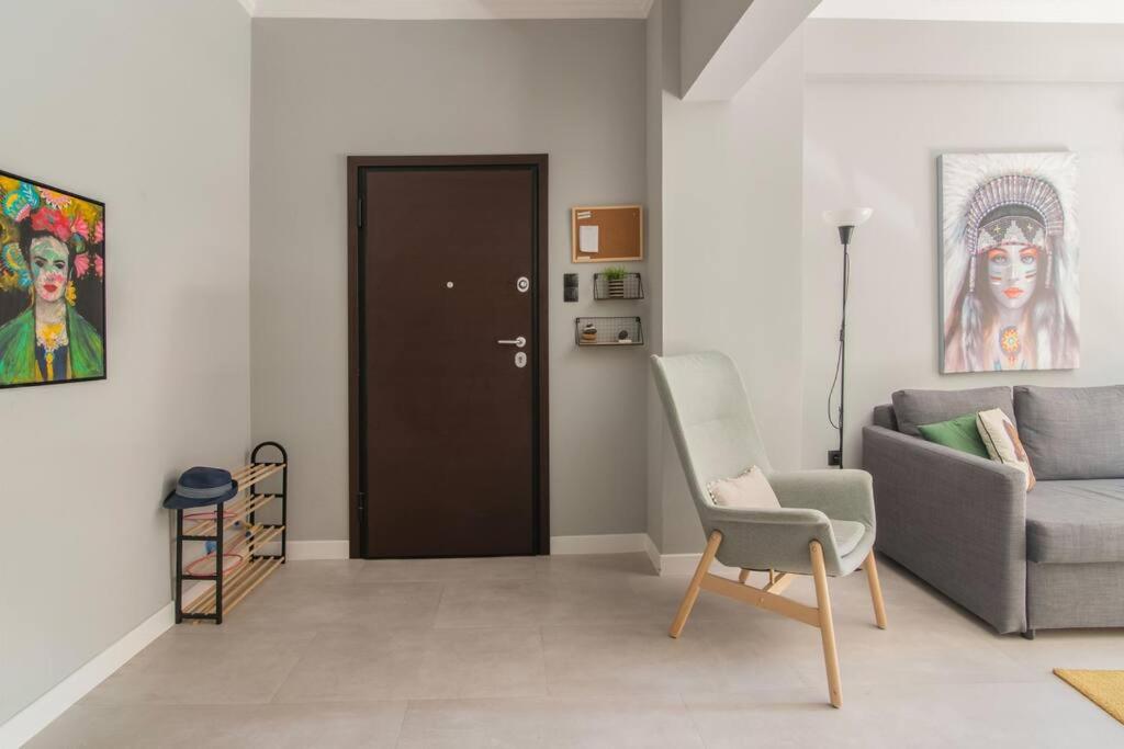 New 2 Bdr condo in Athens-4 mins walk to metro