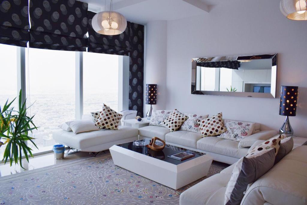 SkyView Apartment for Rent in Rafal Tower