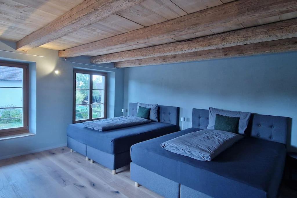 Visionary Hospitality Bassersdorf, Zürich - Premium Apartments in Swiss Style with Free Parking, Washer, Kitchen, Terrace, Vaulted Cellar Event Room, Bus S