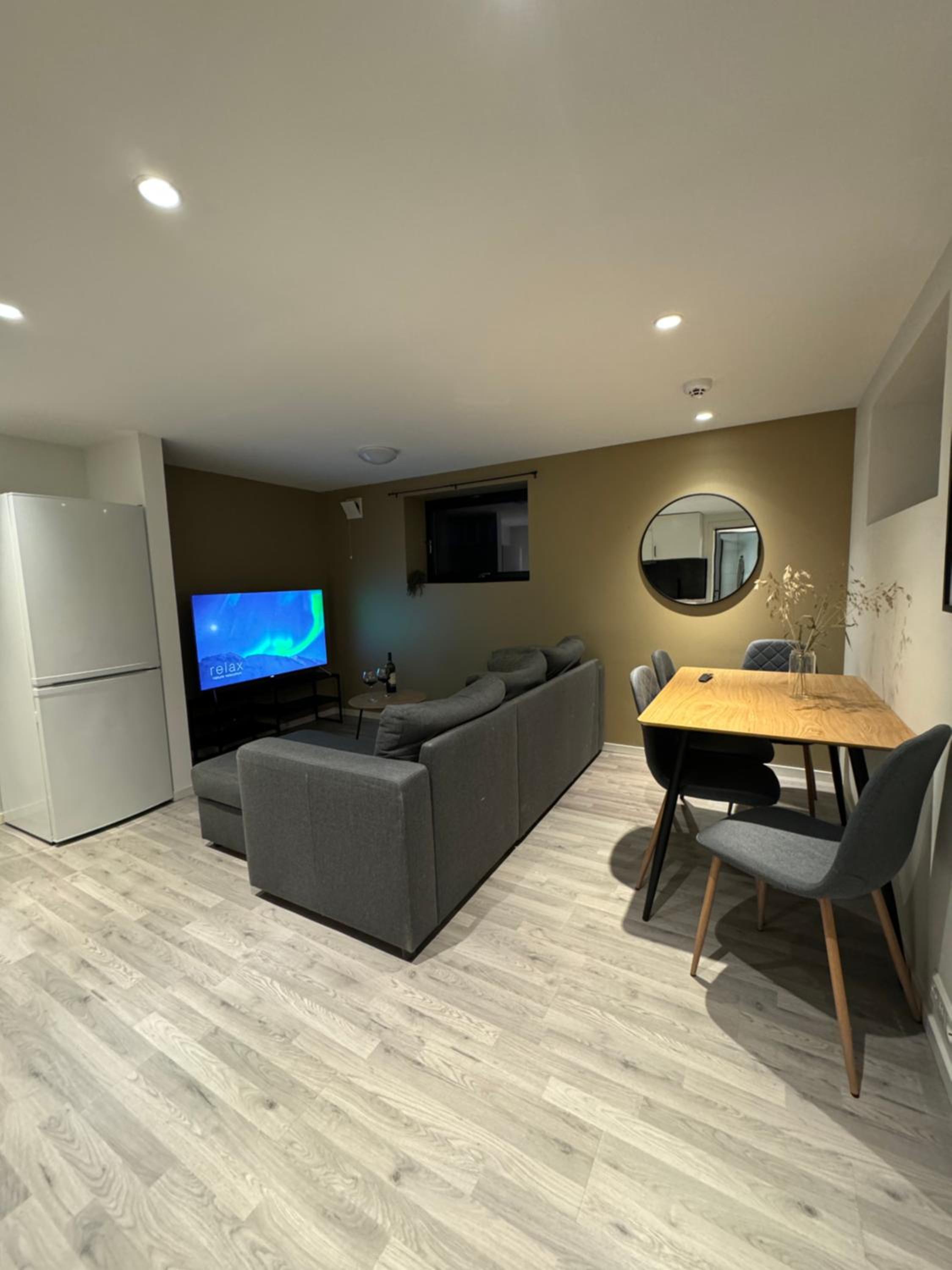 Aurora Polaris Apartment - Outdoor Sauna - FREE Parking - 750m from City Center view 5