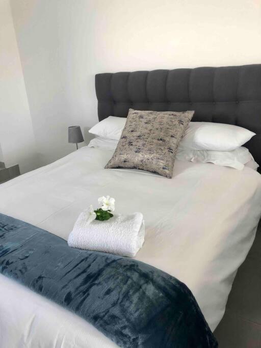 Knottinghill Studio - About 500 meters from Lady Pohamba Hospital and Grove Mall view 5