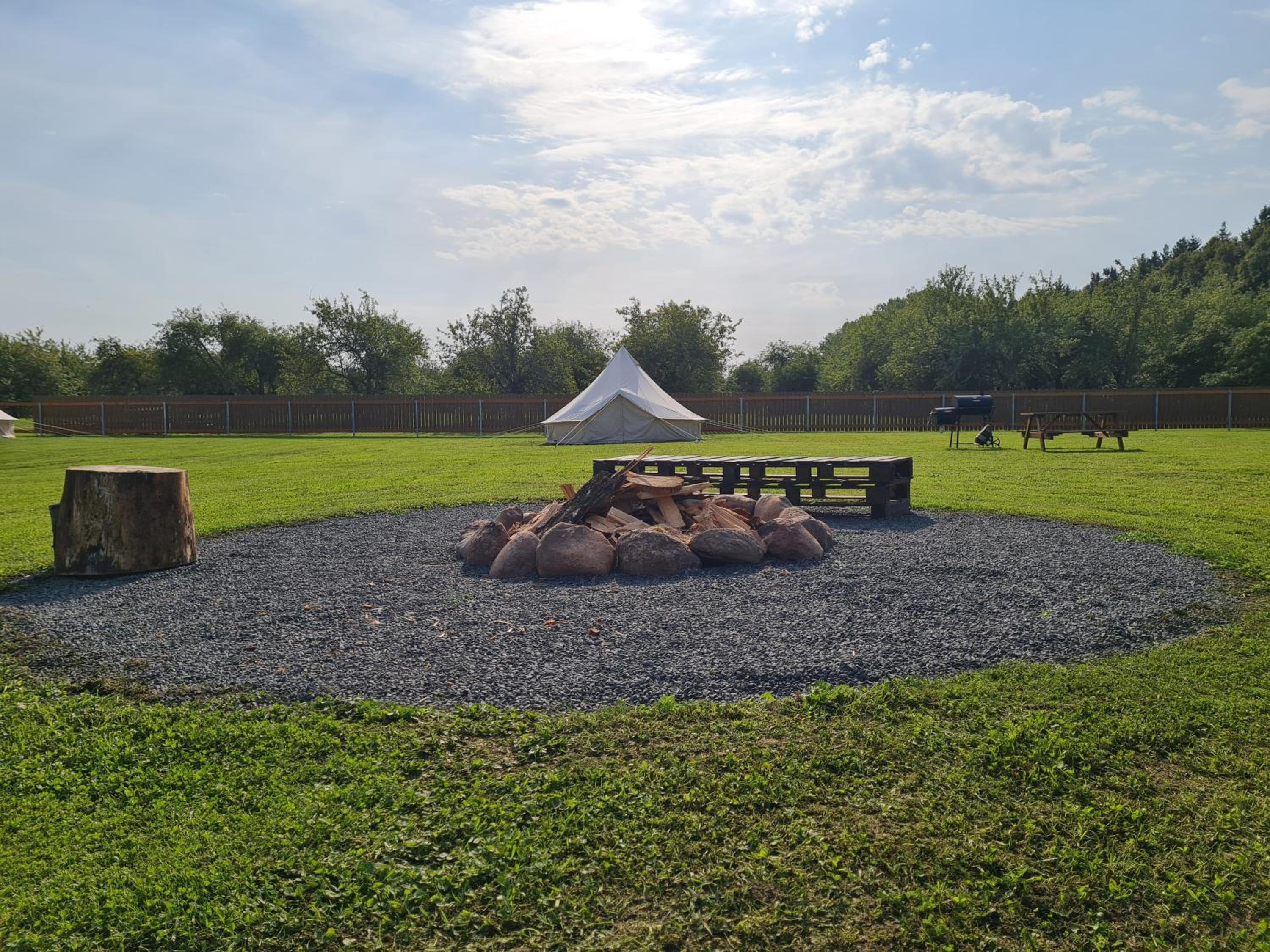Salomon Glamping
