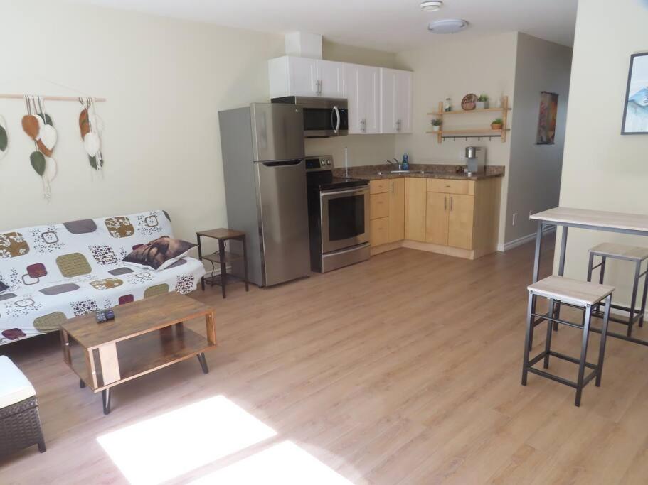 Cozy Guest Suite Near Parks