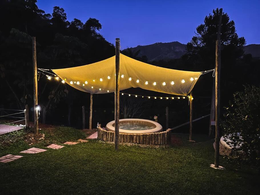Refugio Jabuticaba, CASA DO TOPO - Romantismo sob o ceu estrelado