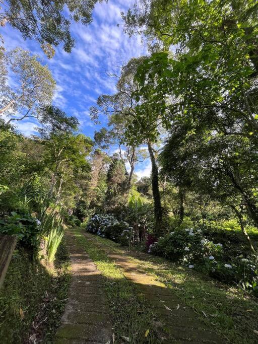 Refugio Jabuticaba, CASA DO TOPO - Romantismo sob o ceu estrelado