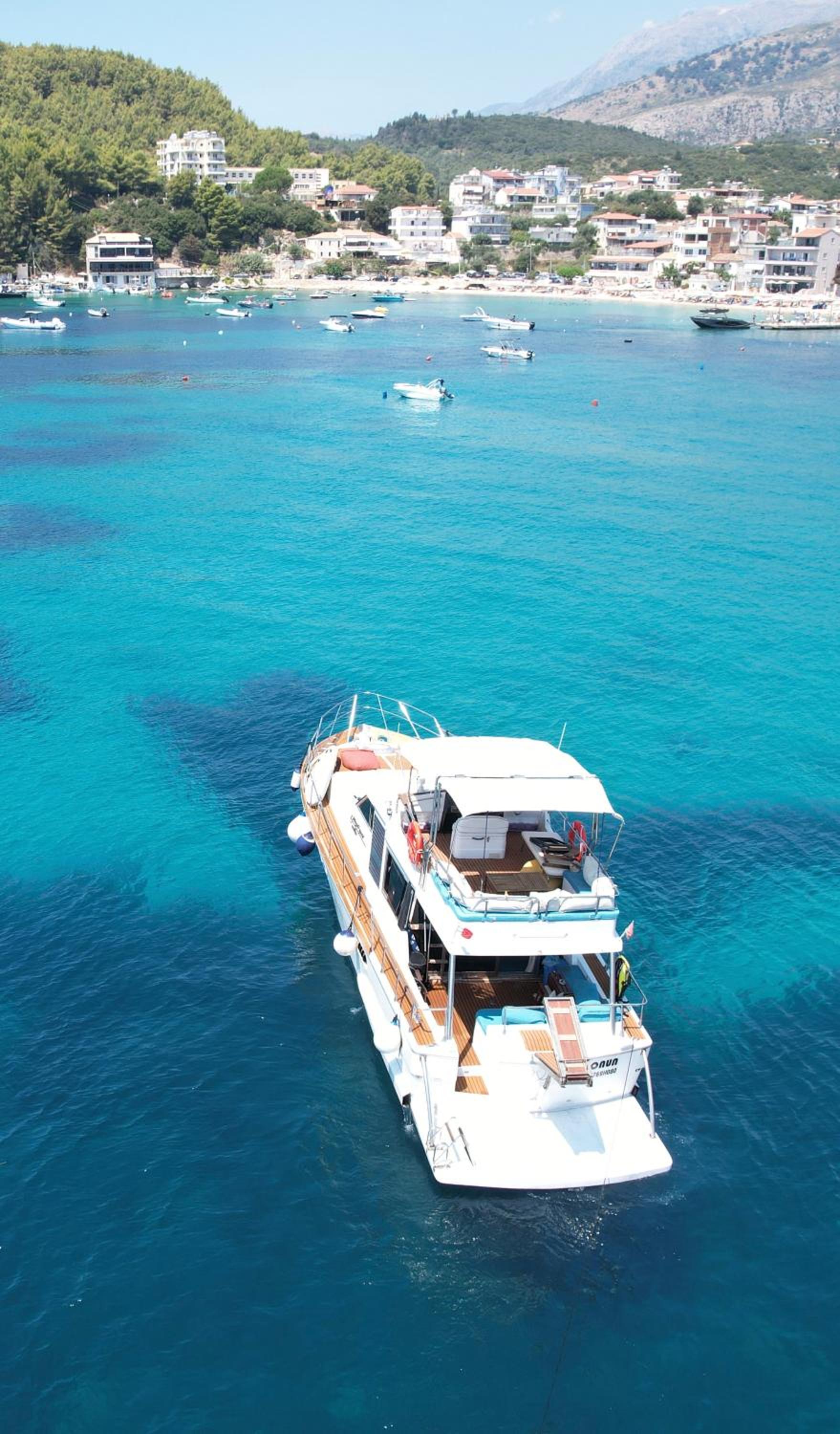 Monun Yacht