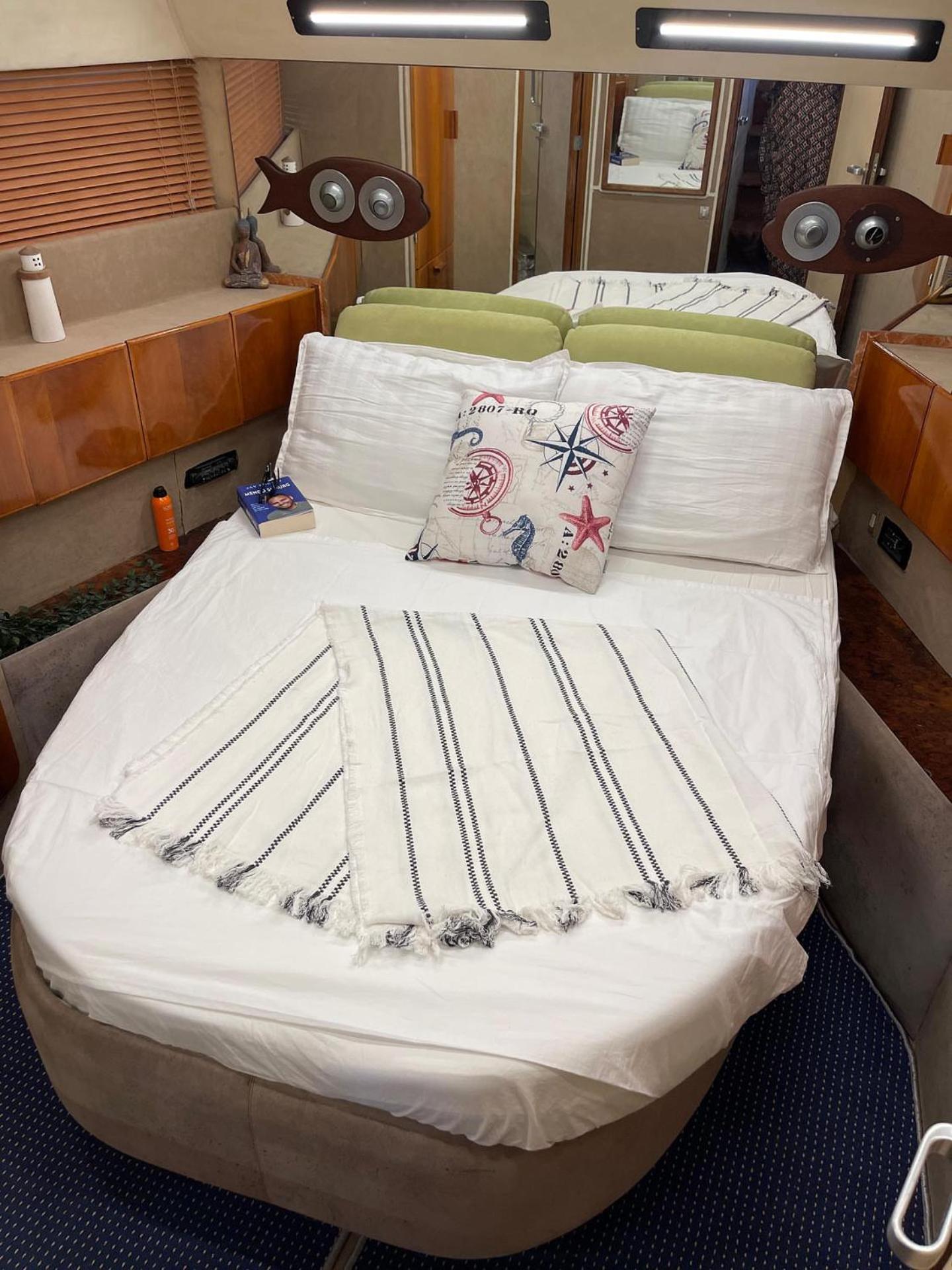Monun Yacht